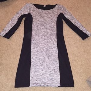 Old Navy grey and black dress